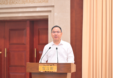范雙濤為推動(dòng)就地城鎮(zhèn)化建言